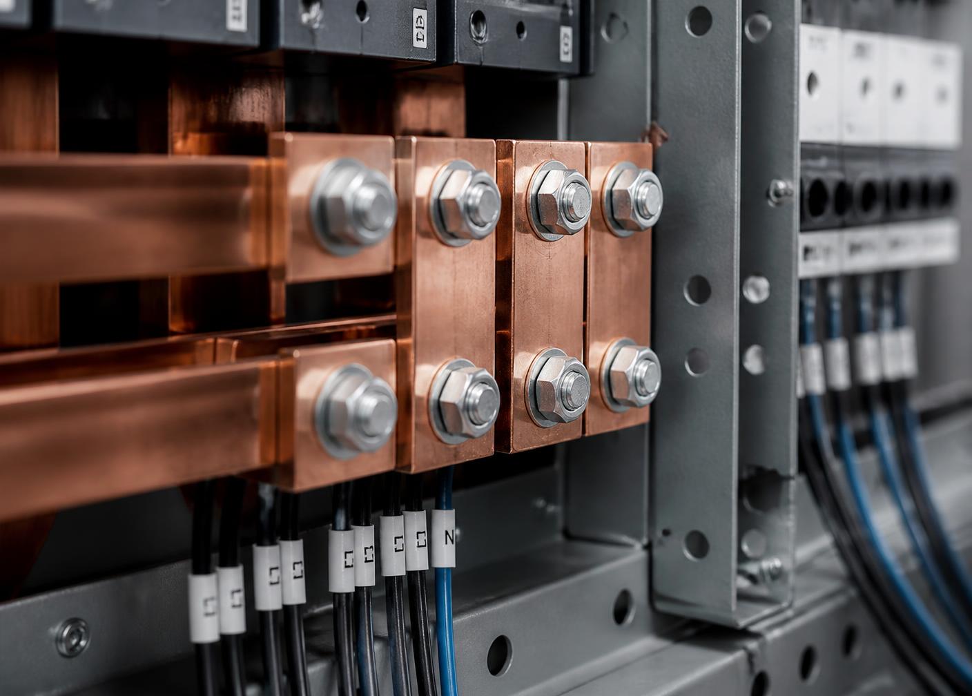 Thanh cái đồng và đấu nối trong tủ điện hạ thế PTC